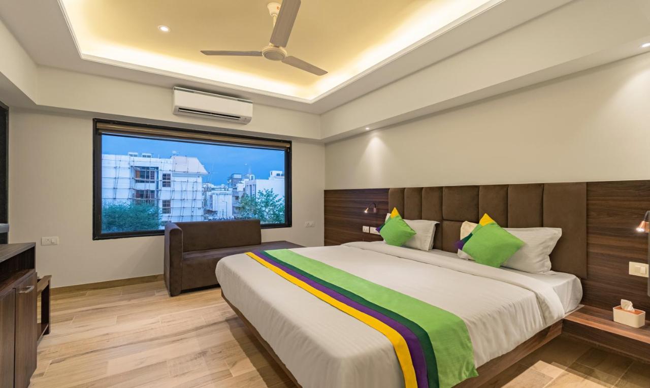 Treebo Pink City Grand Jaipur Bagian luar foto